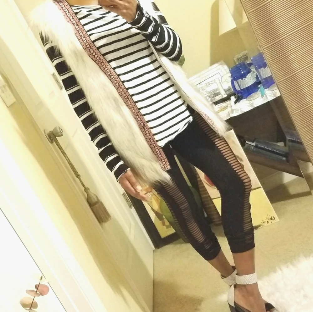 Faux Fur Vest - Picture 3 of 4